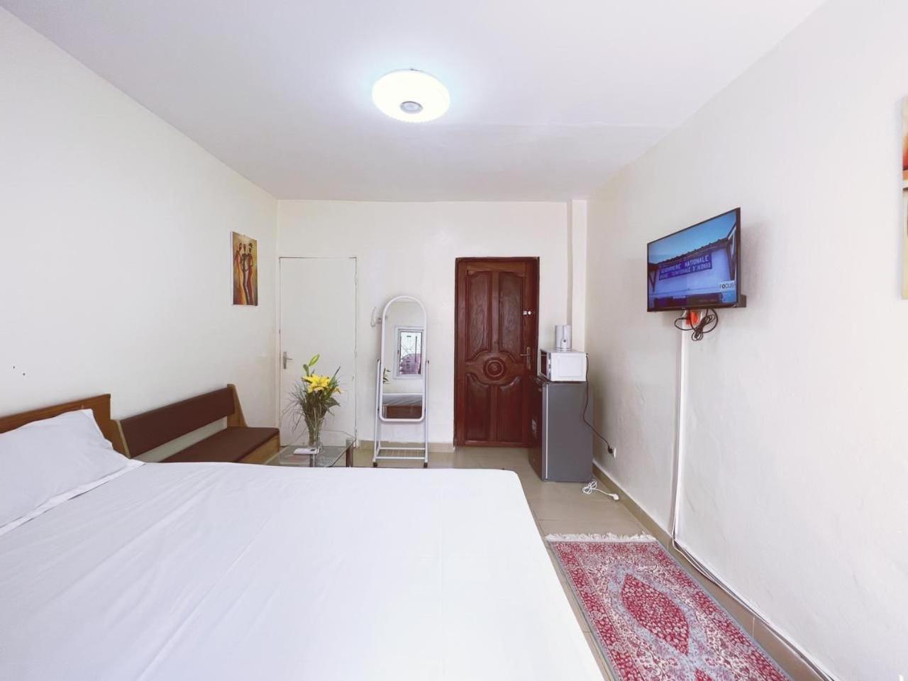 Residence Kane Diallo- Appartements Elegants Et Centraux A Dakar Esterno foto