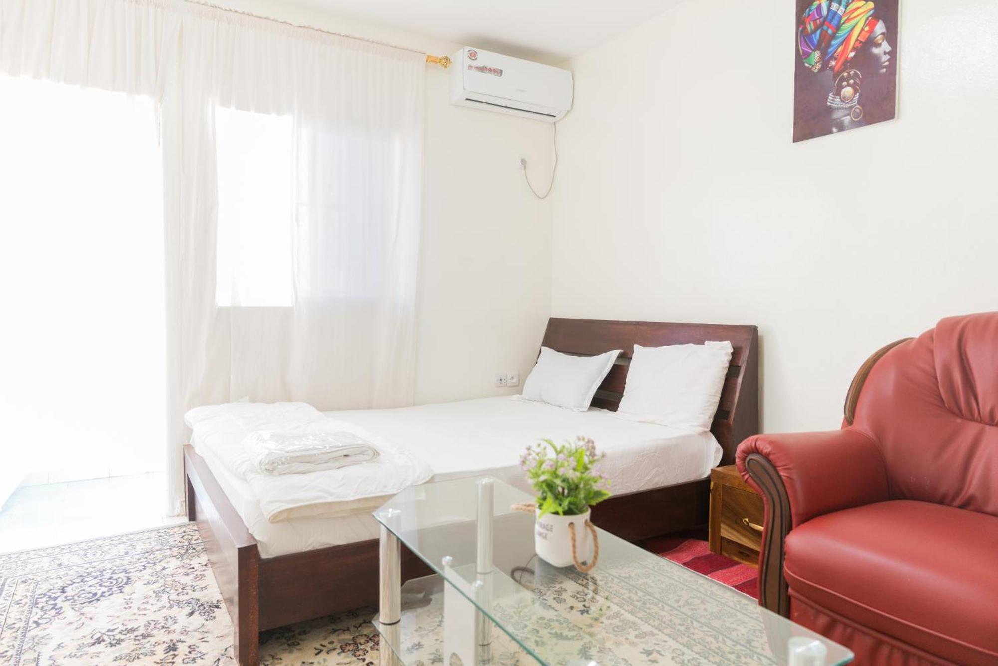 Residence Kane Diallo- Appartements Elegants Et Centraux A Dakar Esterno foto